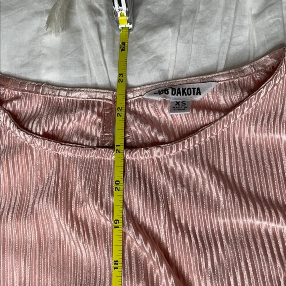 BB Dakota Cold Shoulder Pink Ruffle Blouse - Picture 13 of 14